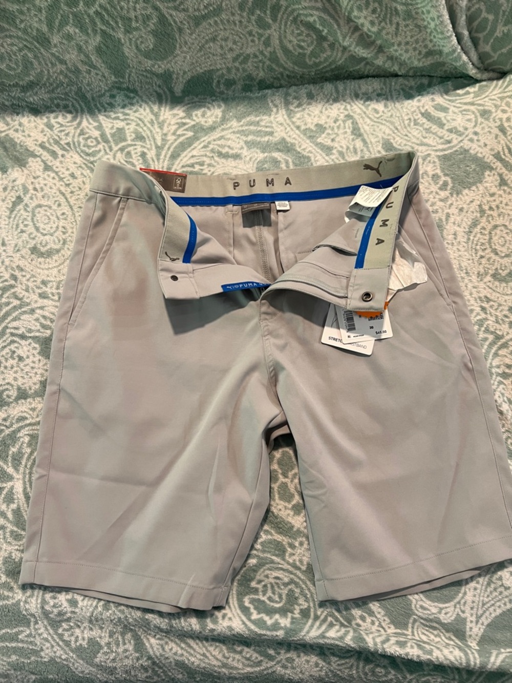 Puma Men's Light Gray Athletic Golf Shorts